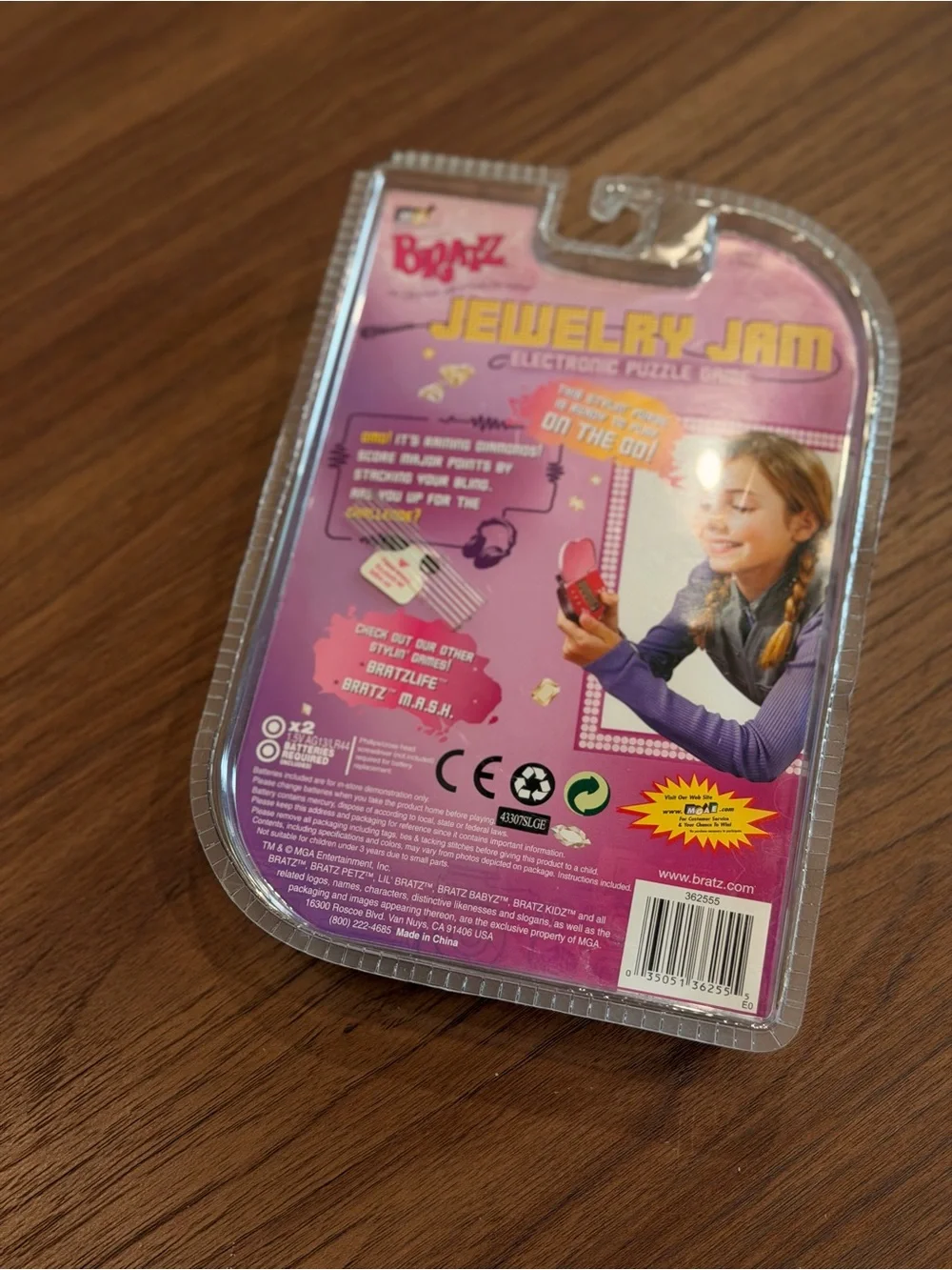 NEW Bratz jewelry jam electronic handheld puzzle game by MGA Vintage RARE HTF